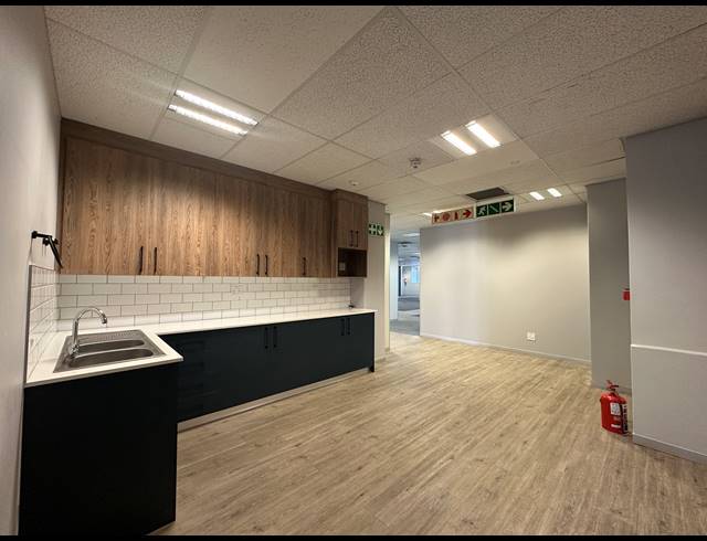 680M² OFFICE TO LET IN CENTURION CENTRAL